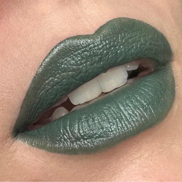 Necromancy Cosmetica Segunda Plaga Vegan Handcrafted Lipstick Imported (BNIB) - Picture 8 of 10